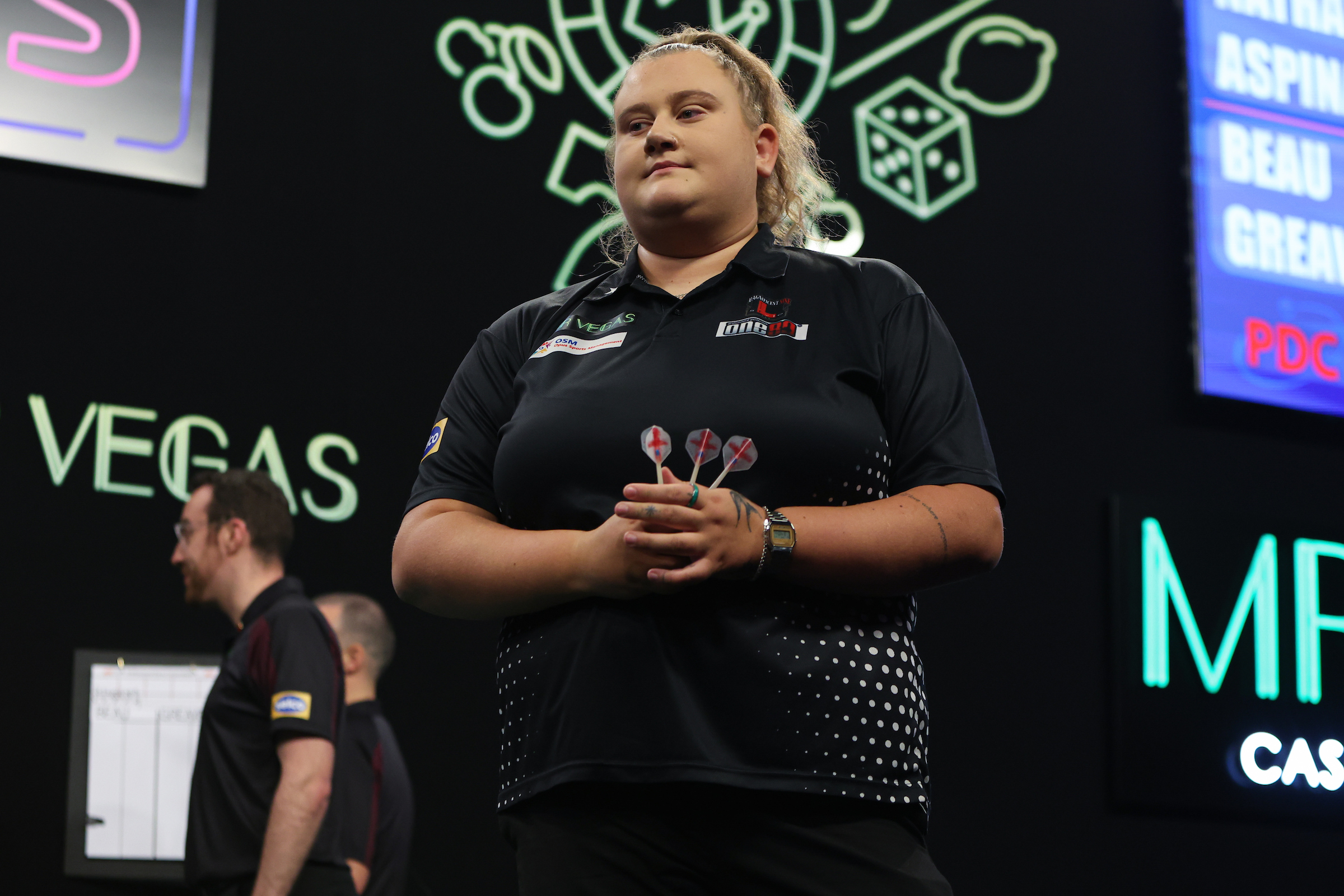 Greaves & Sneyd share titles on opening day of 2025 Challenge Tour PDC